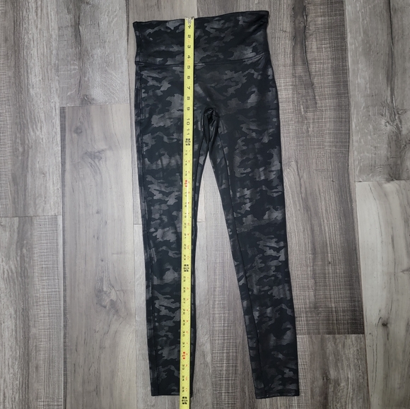 SPANX Leggings Black and Gray - Metallic - Picture 4 of 11